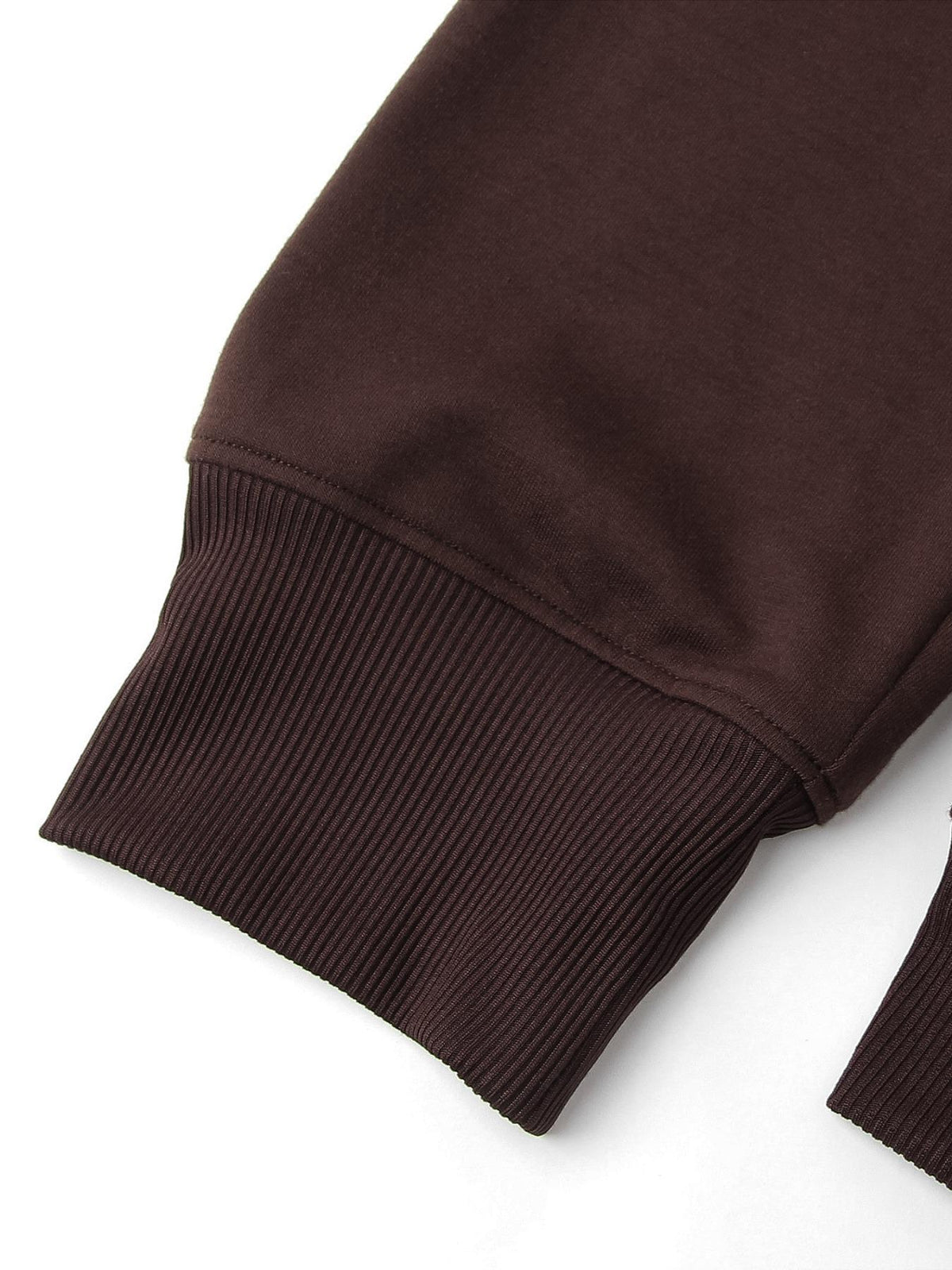 Detail of the ribbed cuff on the lounge set sweatshirt sleeve