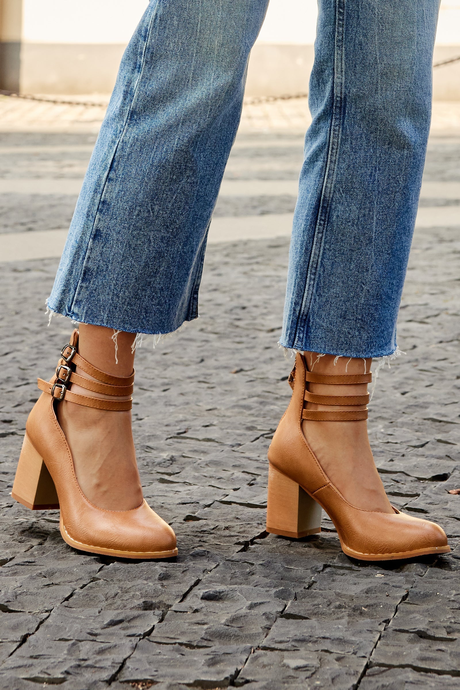 Casilda | Sandals for Women with Thick Block Heel & Adjustable Ankle Strap | All-Day Comfort for Effortless Elegance