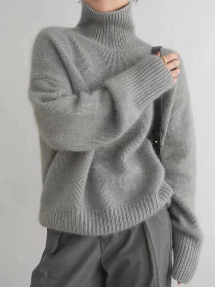 Cozy Turtleneck Sweater for Women in Oversized Fit - Warm & Stylish Layering Essential 2