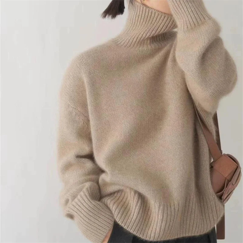 Cozy Turtleneck Sweater for Women in Oversized Fit - Warm & Stylish Layering Essential 3