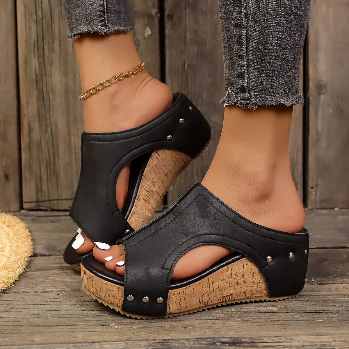Diana | Women's Sandals with Chic Metallic Studs | Comfortable Wedge Design for Everyday Elegance