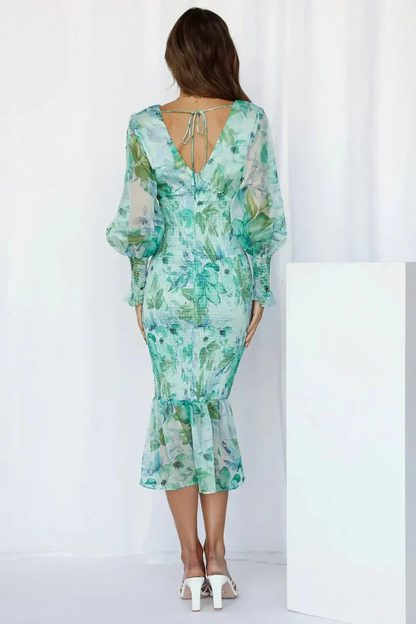 Elegant Floral Dress | Women's Wedding Guest Dress with Flattering Silhouette | Perfect for Summer Events
