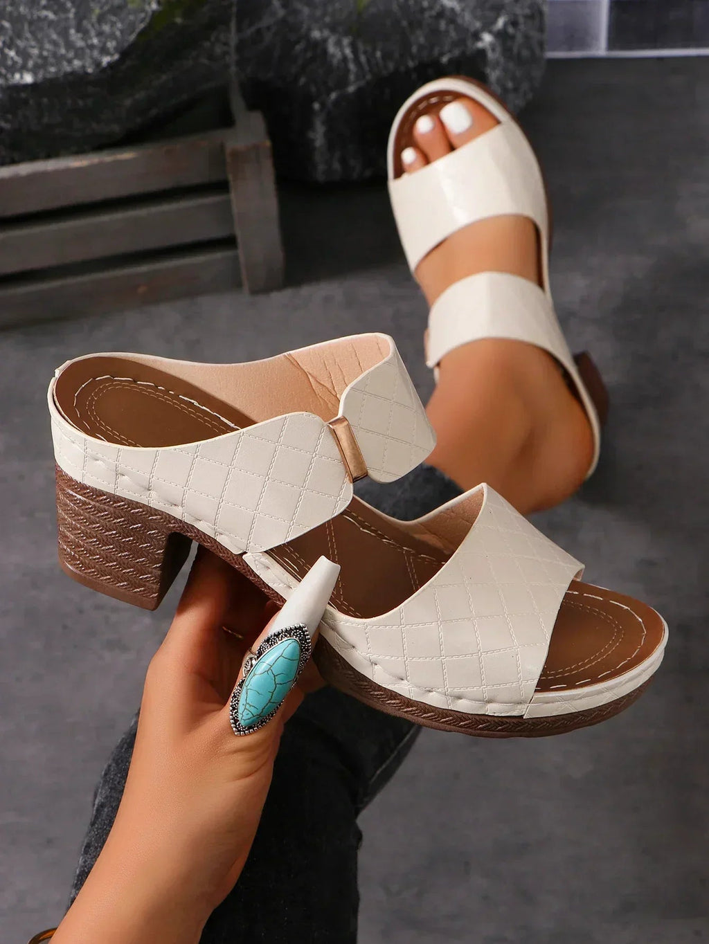 Elegant Footwear | Women's Sandals with Arch Support & Adjustable Straps | Comfortable Design for All-Day Wear