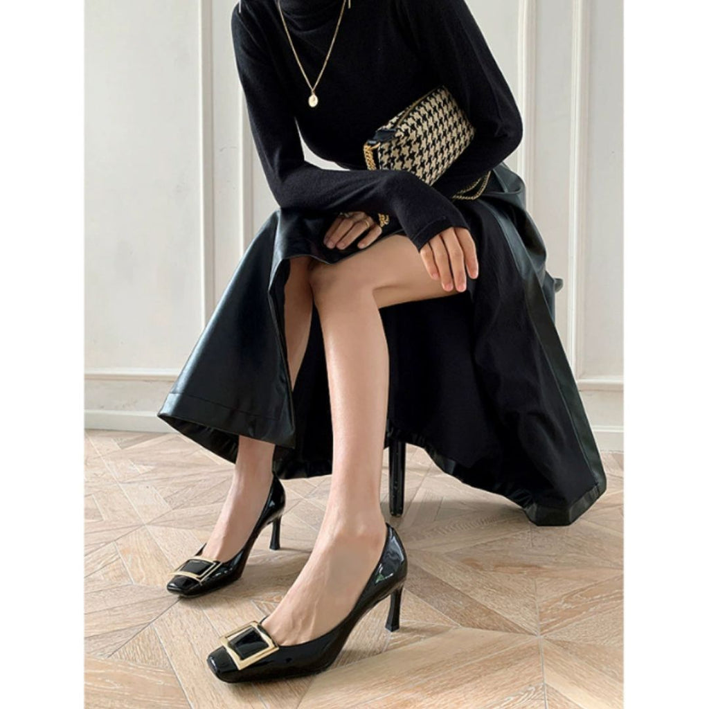 Elegant Heeled Sandals | Block Heel Design with Metallic Accent | Everyday Comfort for Timeless Style