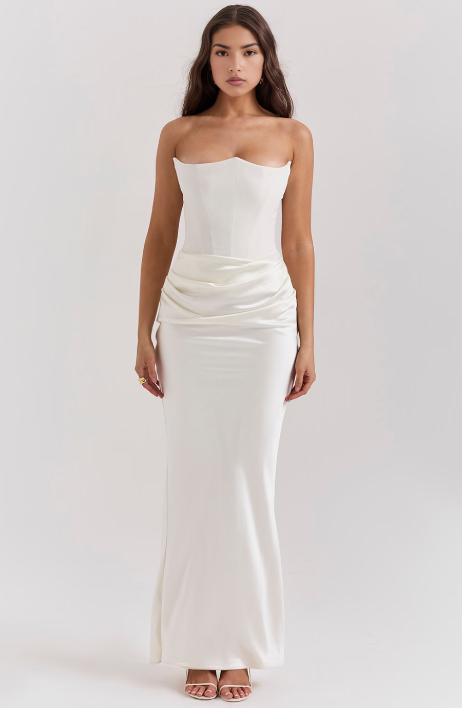 Elegant Lace Evening Dress for Women with Hourglass Fit | Stunning Formal Gown for Unforgettable Occasions
