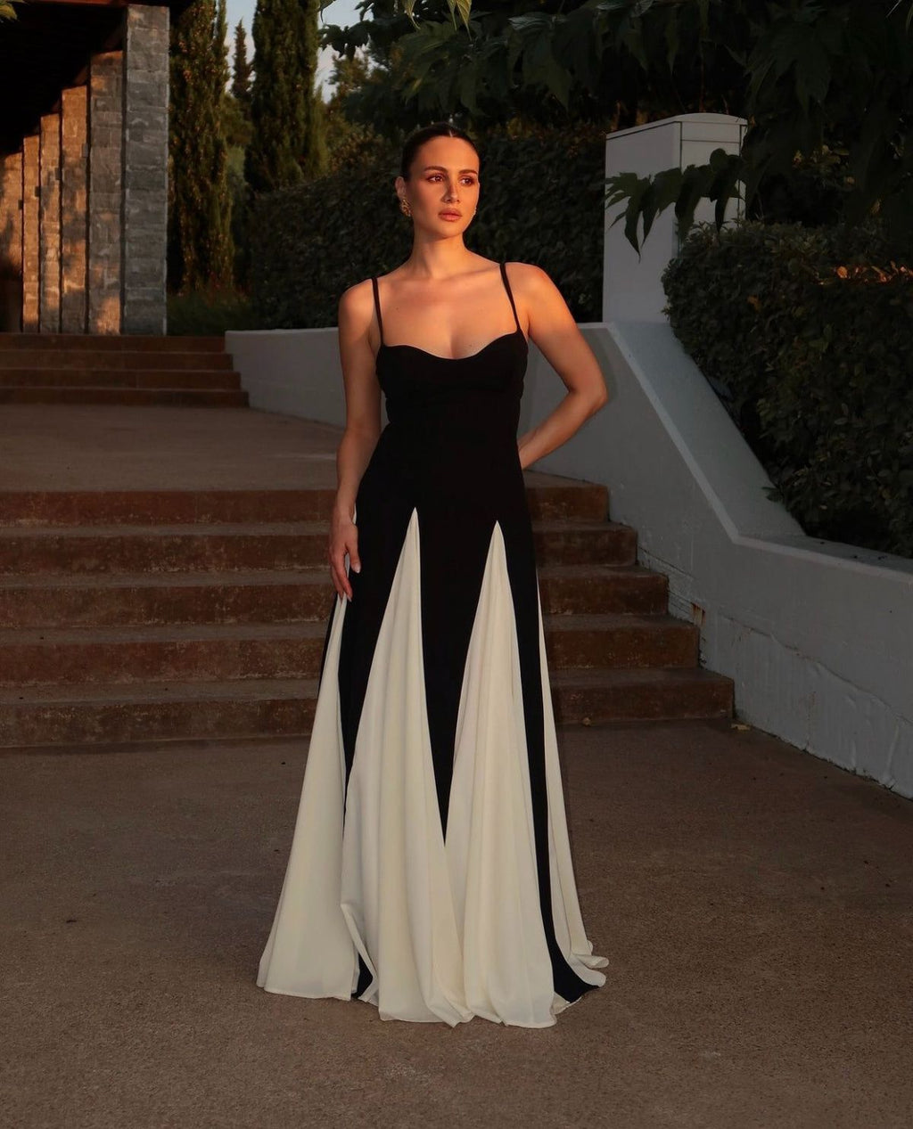 Elegant Lace Maxi Dress | Women's Dress with Sculpting Paneled Design for All-Day Comfort
