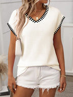Elegant V-Neck Knit Top with Contrast Trim | Comfortable Stretch Fabric for Everyday Wear