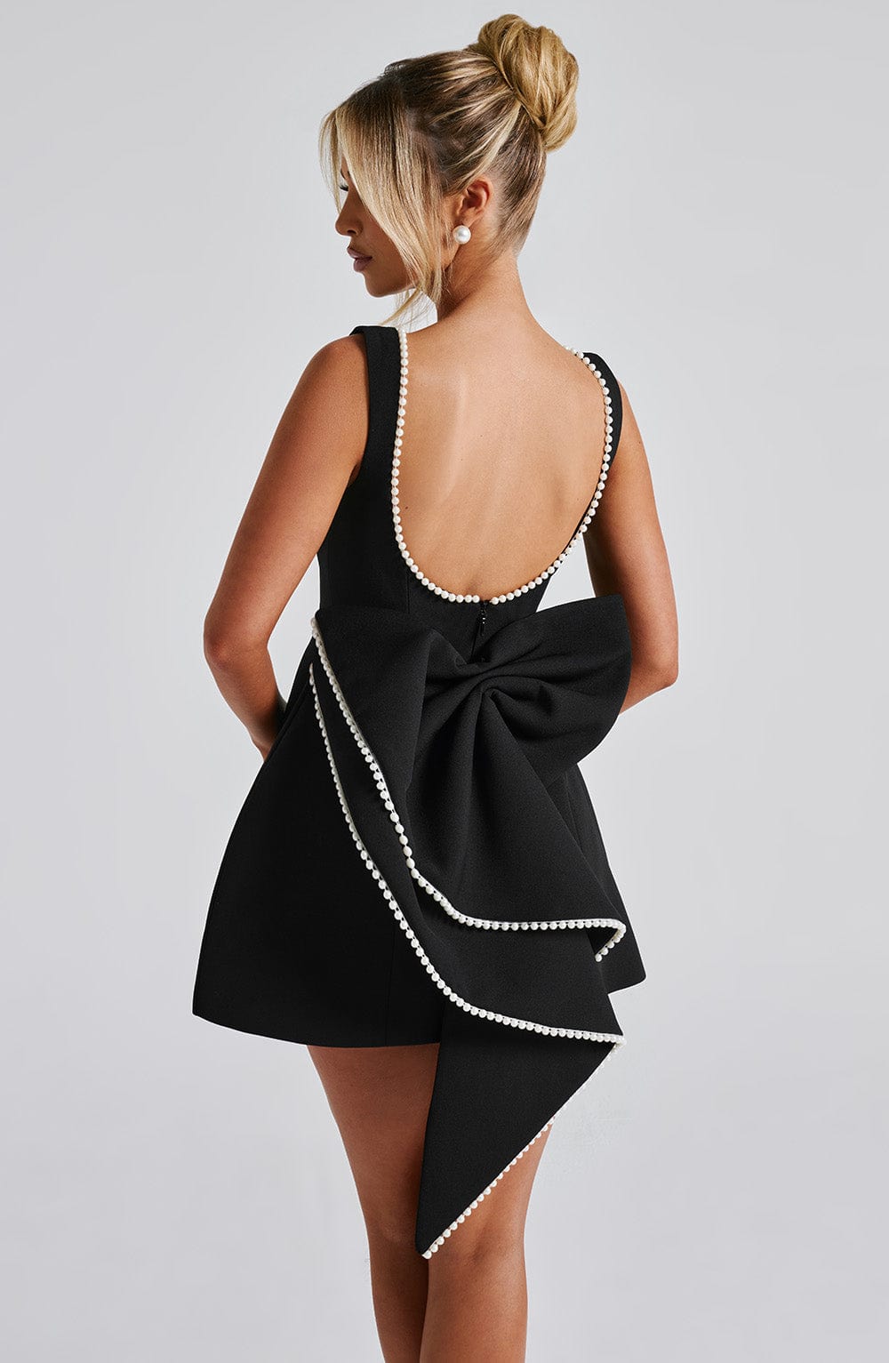 Elegant Women's Mini Dress with Structured Design & Sleeveless Neckline | Perfect for Cocktail Parties and Celebrations 4