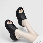 Esther™ | Orthopedic Wedge Sandals for Women with Cushioned Support | Stylish Black Wedge Heels for All-Day Comfort