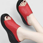 Esther™ | Orthopedic Wedge Sandals for Women with Cushioned Support | Stylish Black Wedge Heels for All-Day Comfort