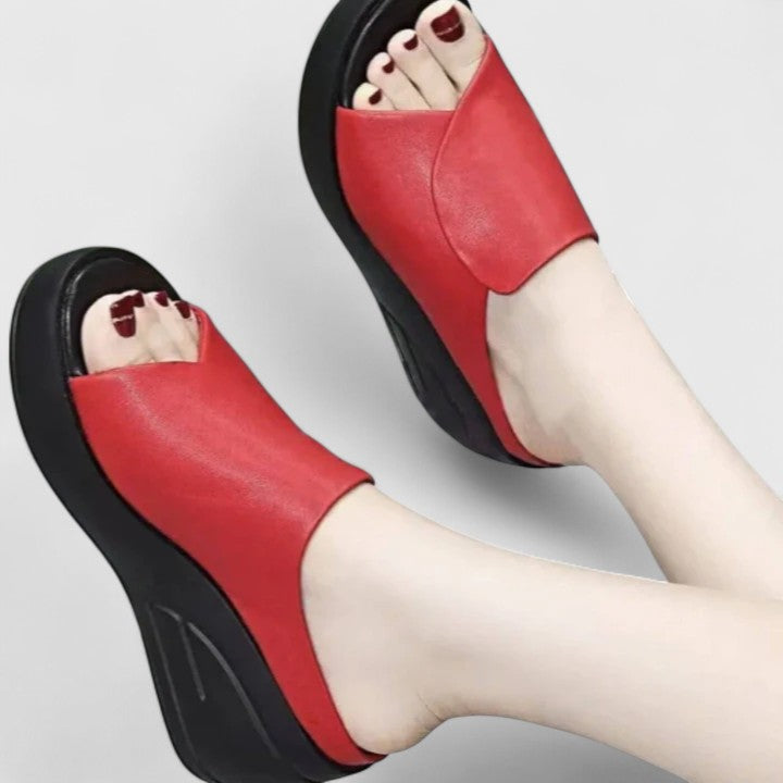 Esther™ | Orthopedic Wedge Sandals for Women with Cushioned Support | Stylish Black Wedge Heels for All-Day Comfort