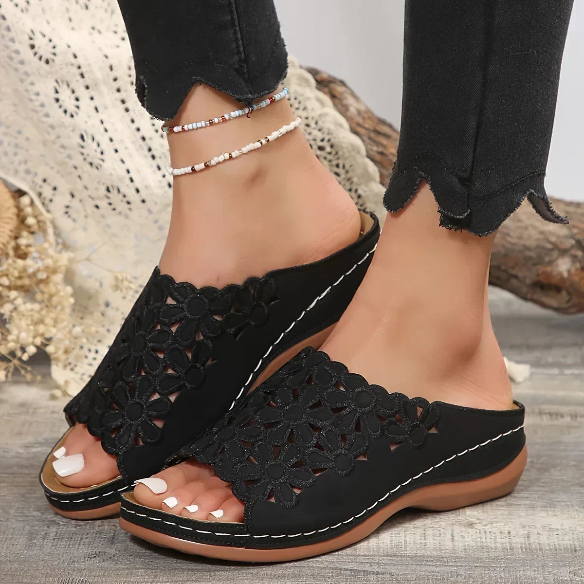 Isla | Women's Sandals with Cushioned Support & Floral Design | All-Day Comfort