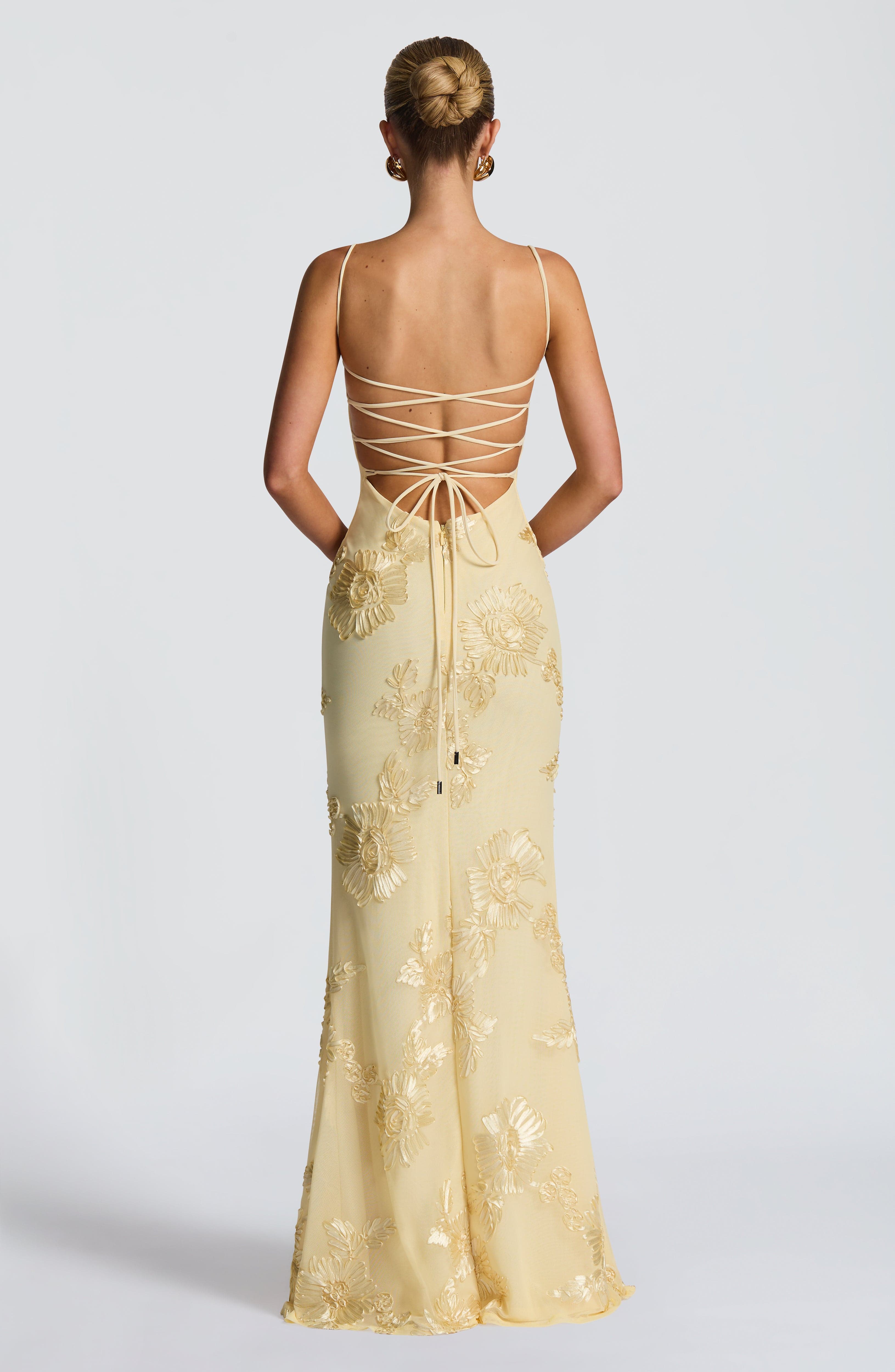 Nefertiti | Floral Maxi Dress with Underwired Support & Lace-Up Back | Elegant Fit for Special Occasions
