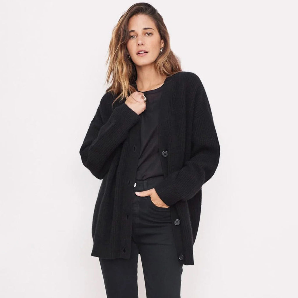 Oversized Women's Knit Cardigan Sweater for Cozy Layering and Comfort 2