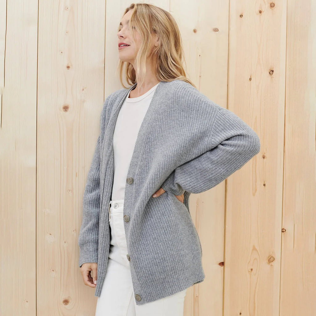 Oversized Women's Knit Cardigan Sweater for Cozy Layering and Comfort 7