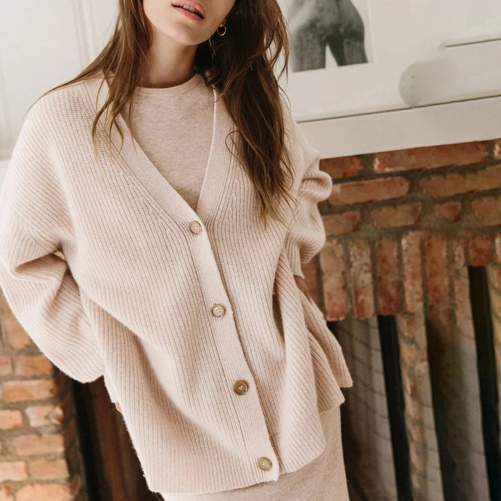 Oversized Women's Knit Cardigan Sweater for Cozy Layering and Comfort 8