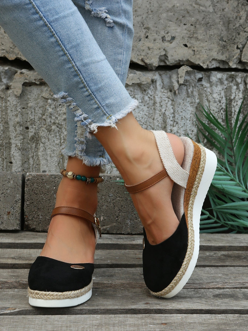 Ruby Chic | Women's Sandals with Cushioned Footbed | Orthopedic Comfort for Stylish All-Day Wear