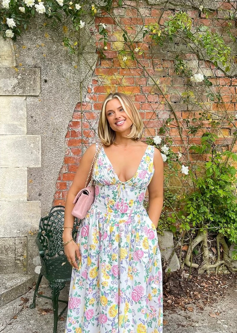 Saffron | Women's Summer Dress with Flattering Silhouette | Elegant Comfort for Weddings and Parties