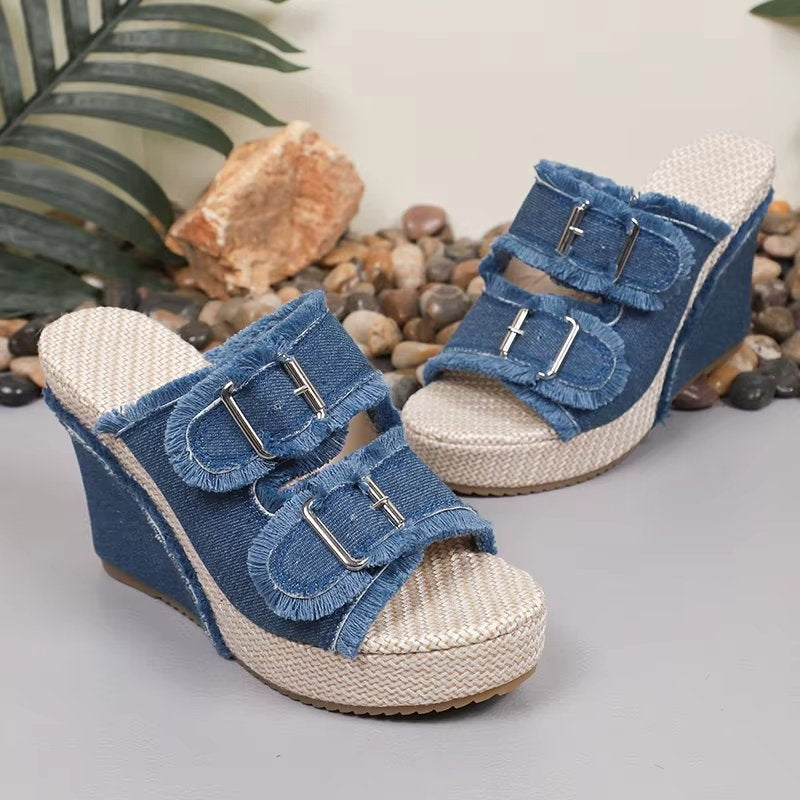 Urban Chic | Women's Sandals with Adjustable Buckle for All-Day Comfort and Support